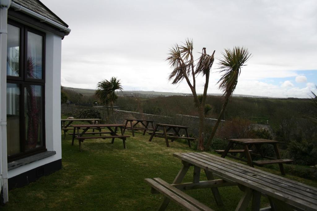 The Wootons Inn Tintagel Exterior photo