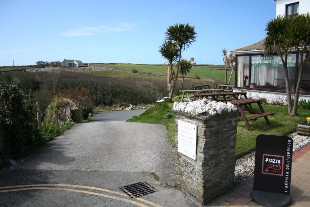 The Wootons Inn Tintagel Exterior photo