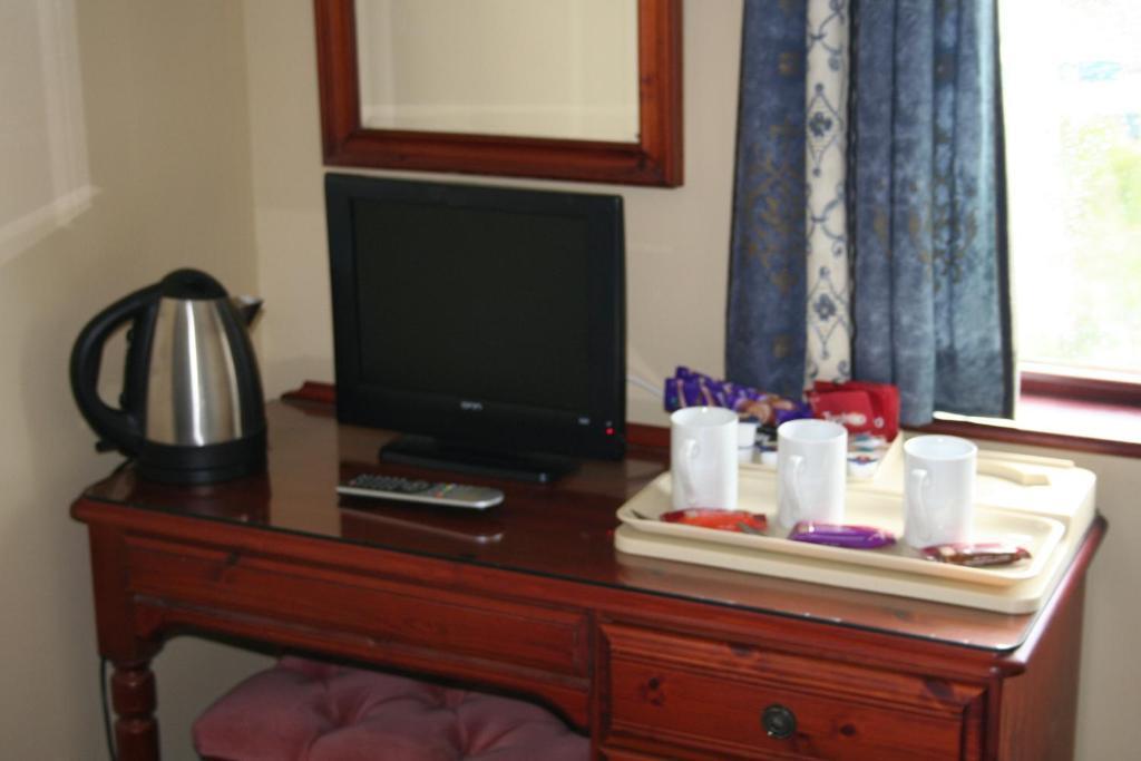 The Wootons Inn Tintagel Room photo