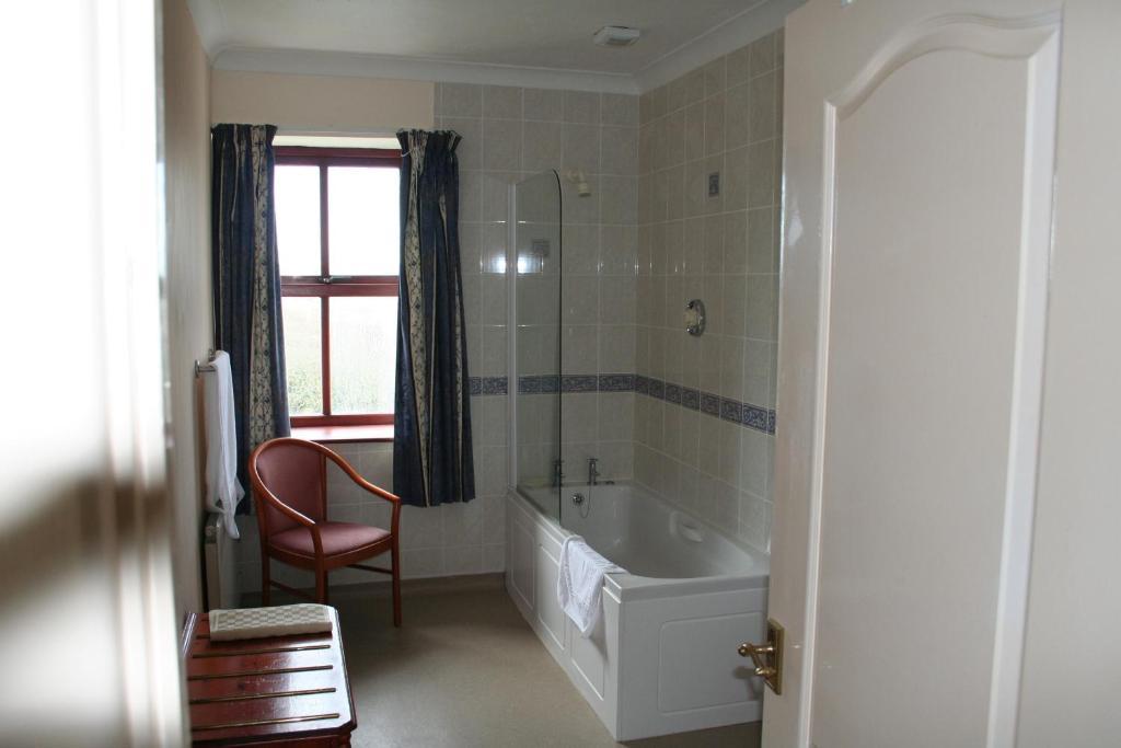 The Wootons Inn Tintagel Room photo