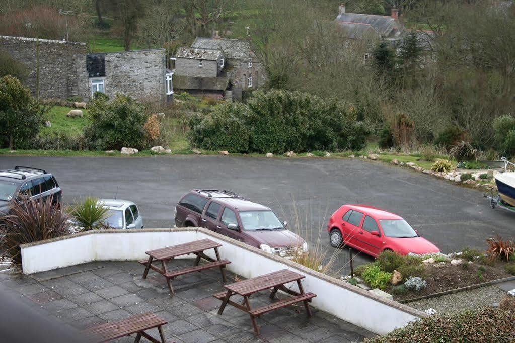 The Wootons Inn Tintagel Exterior photo